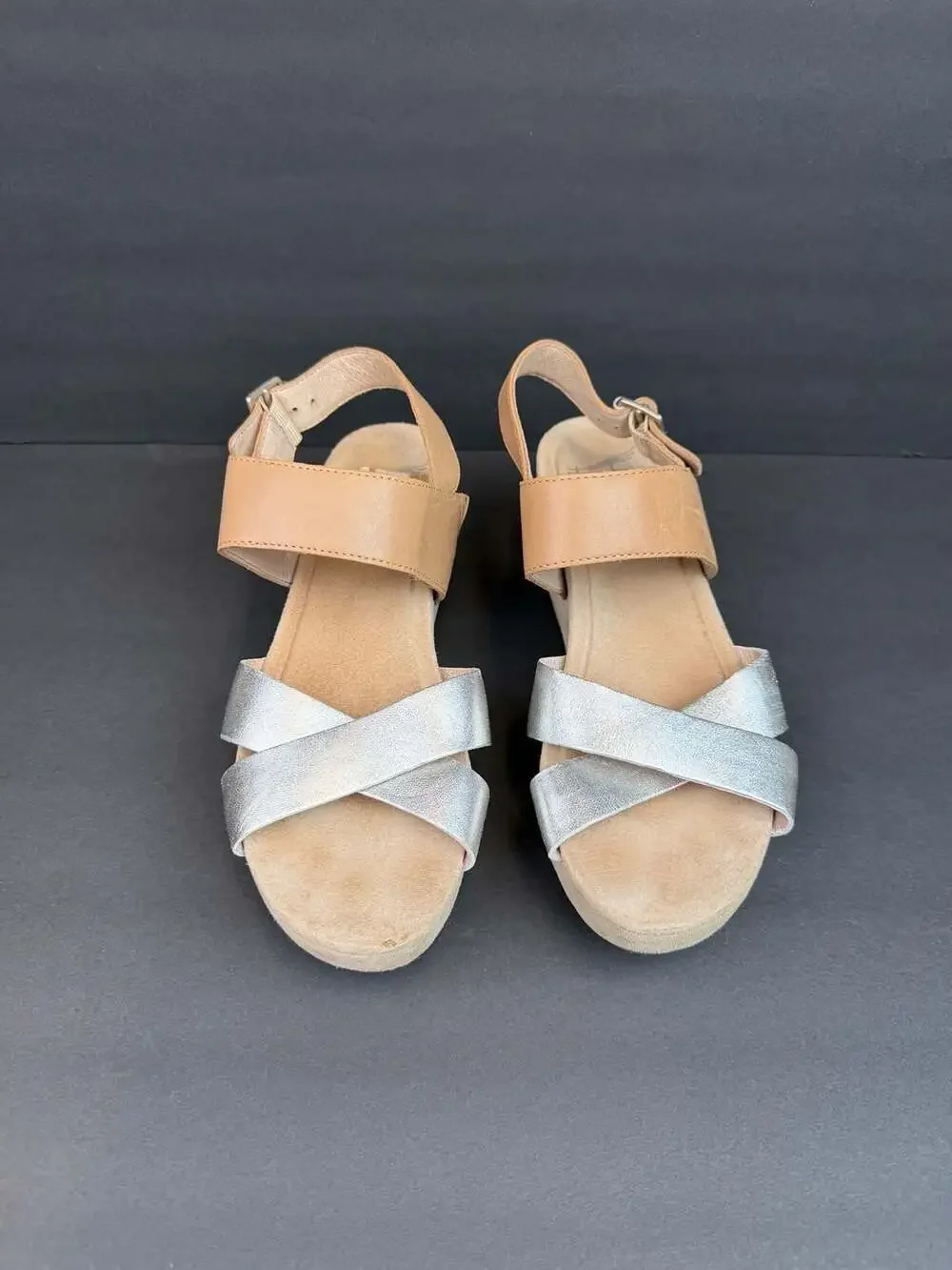 Dansko Women's Metallic Silver  Tan Leather Platform Wedge Sandals US 8.5 EU 39